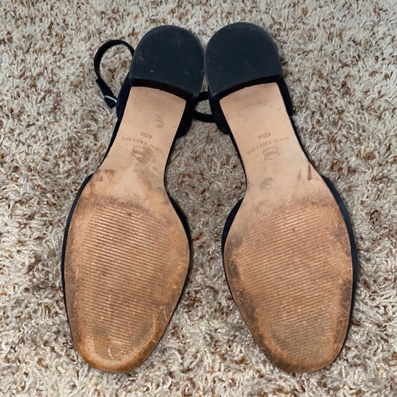 Ann Taylor Eliza round-toe suede block heels (Sz 6.5) - Picture 5 of 7